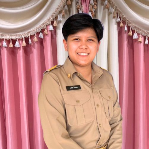 นางสาวภาวิณี  ลิ้มเจริญ